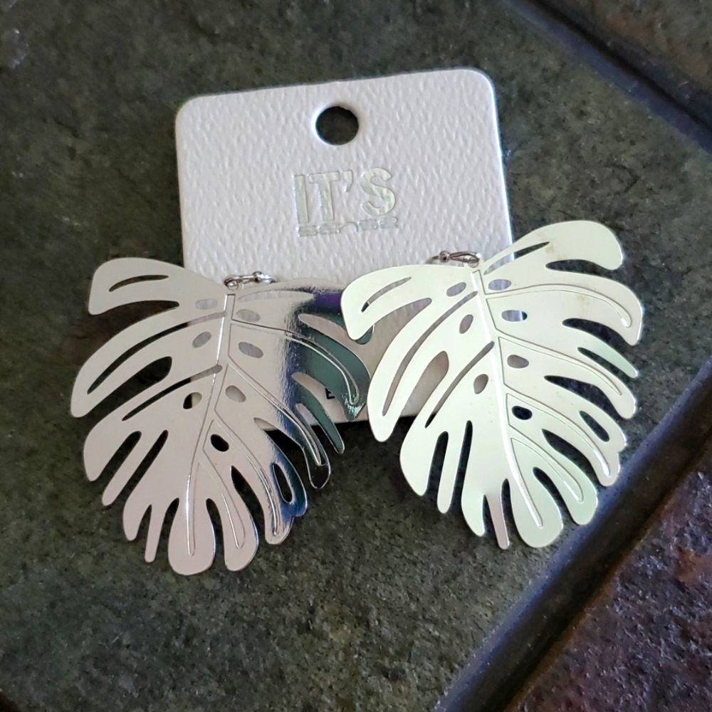 PALM 🌴 Earrings